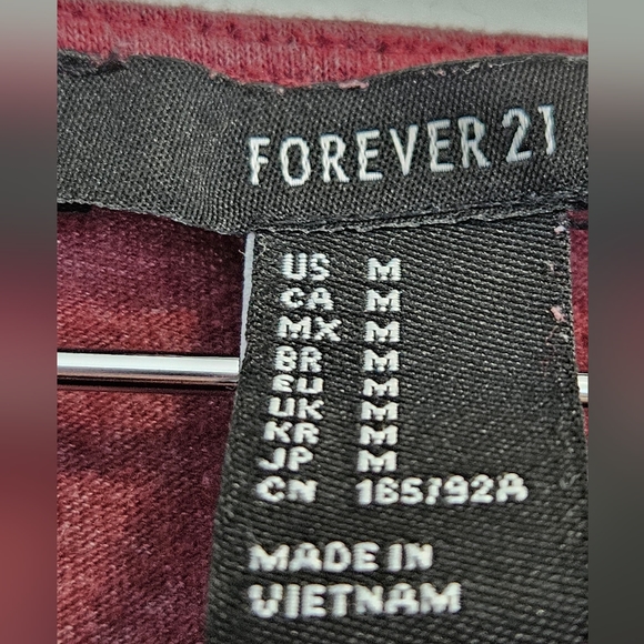 Forever 21 Cropped Tee - Size US M - Picture 4 of 5